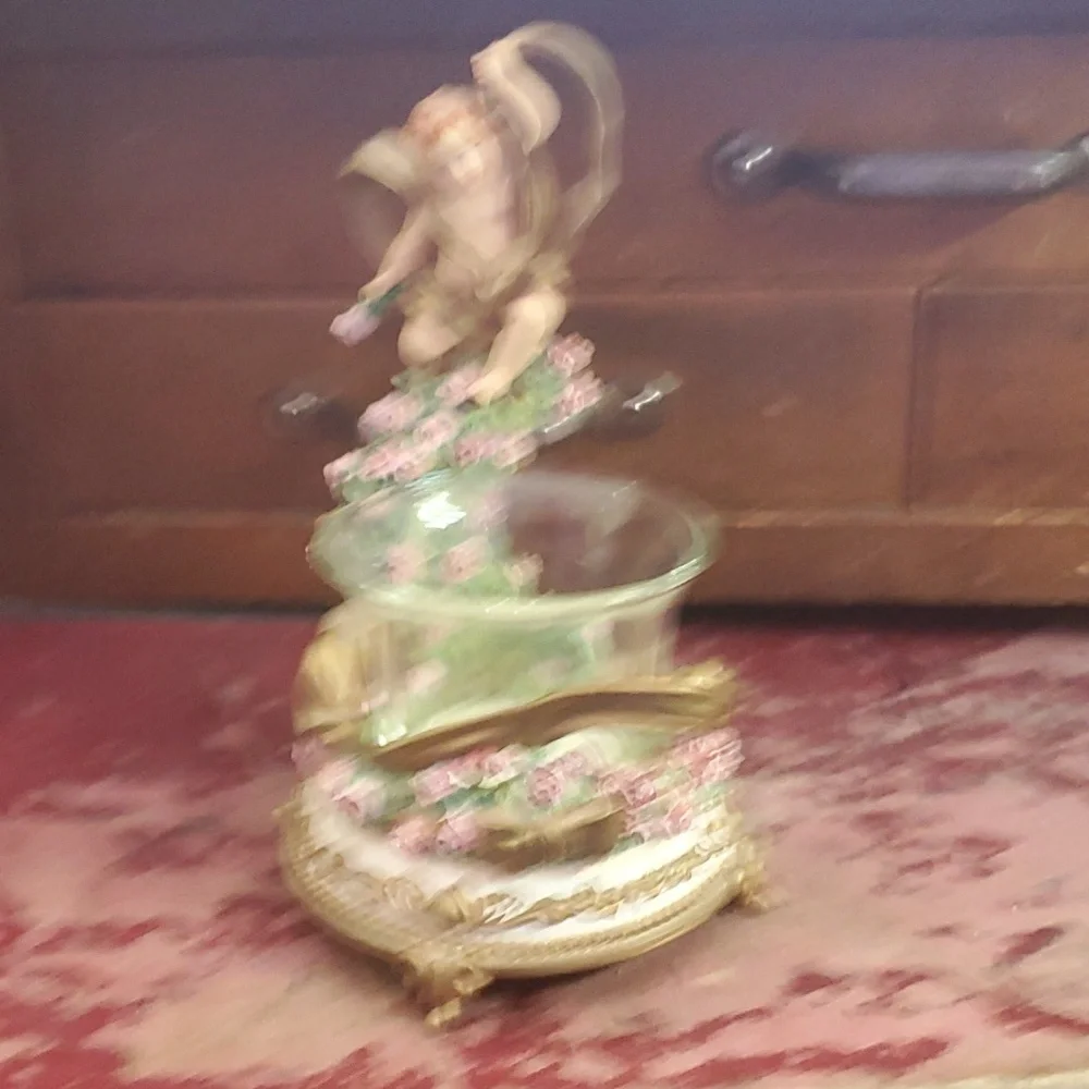 Judith Winslow 'Devoted to Love' candle holder JL